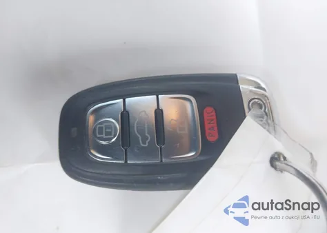 2011 Audi A4 2.0T Premium z USA, uszkodzony, nr VIN WAUHFAFL2BN049471